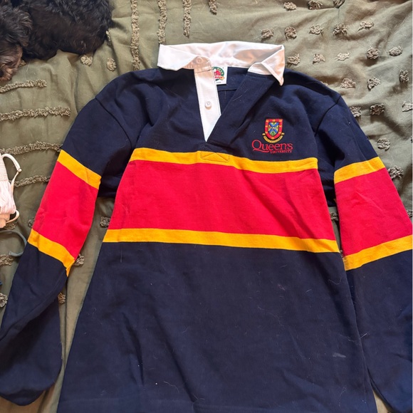 Queen’s Univeristy Rugby Shirt - Picture 1 of 2